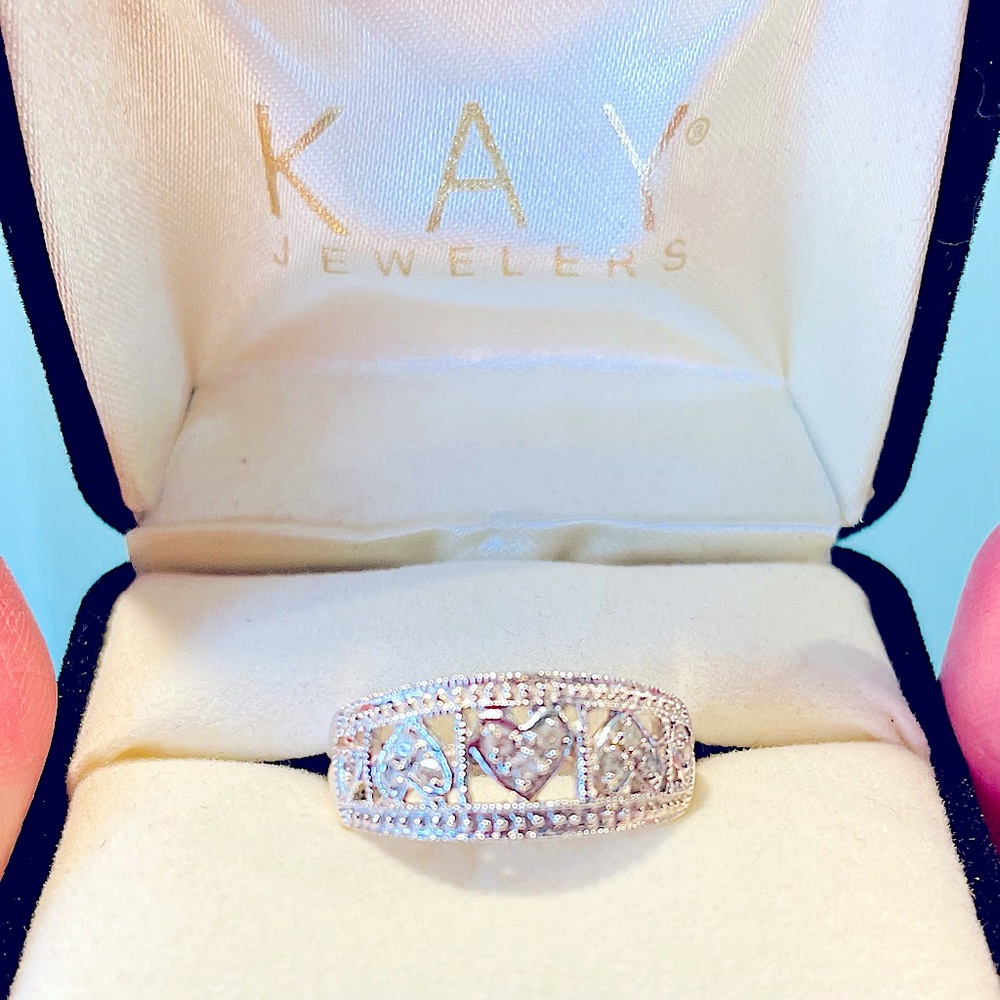 Kay jeweler 10k WG diamond heart ring. New never worn.